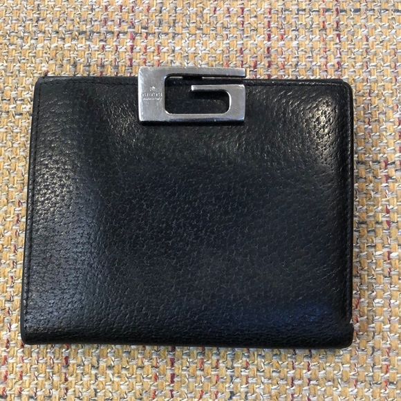 GUCCI Black Leather Trifold Wallet with Silver G Money Clasp AUTHENTIC - Picture 1 of 17
